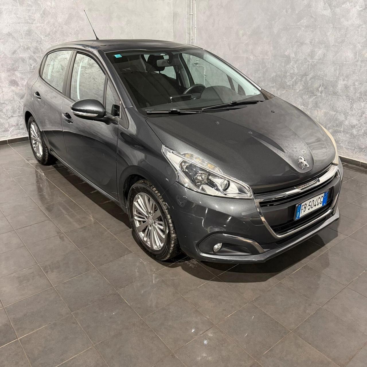 Peugeot 208 1.2 BENZINA NEOPATENTATI EURO 6