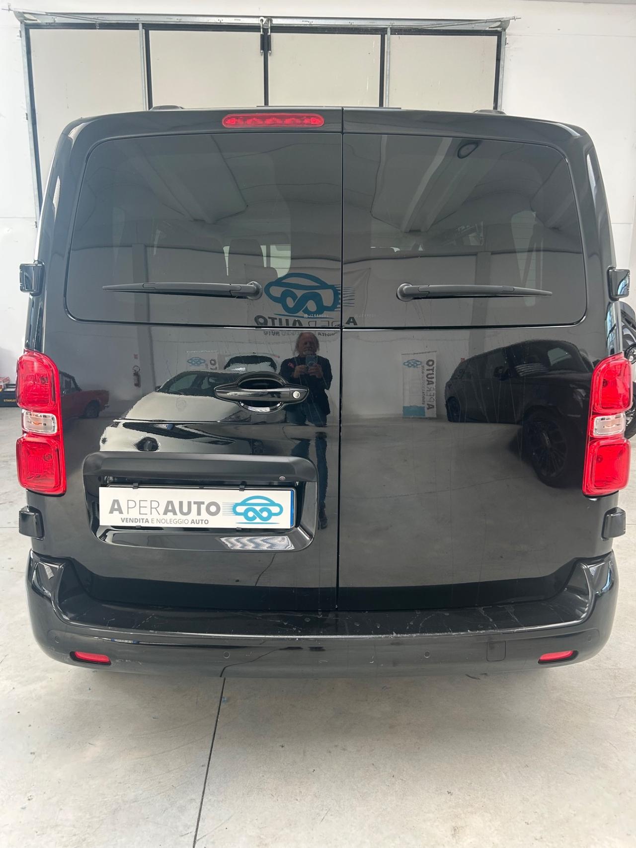 Peugeot Traveller BlueHDi 150 S&S Compact Business