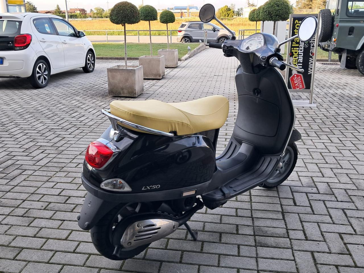 Vespa LX50