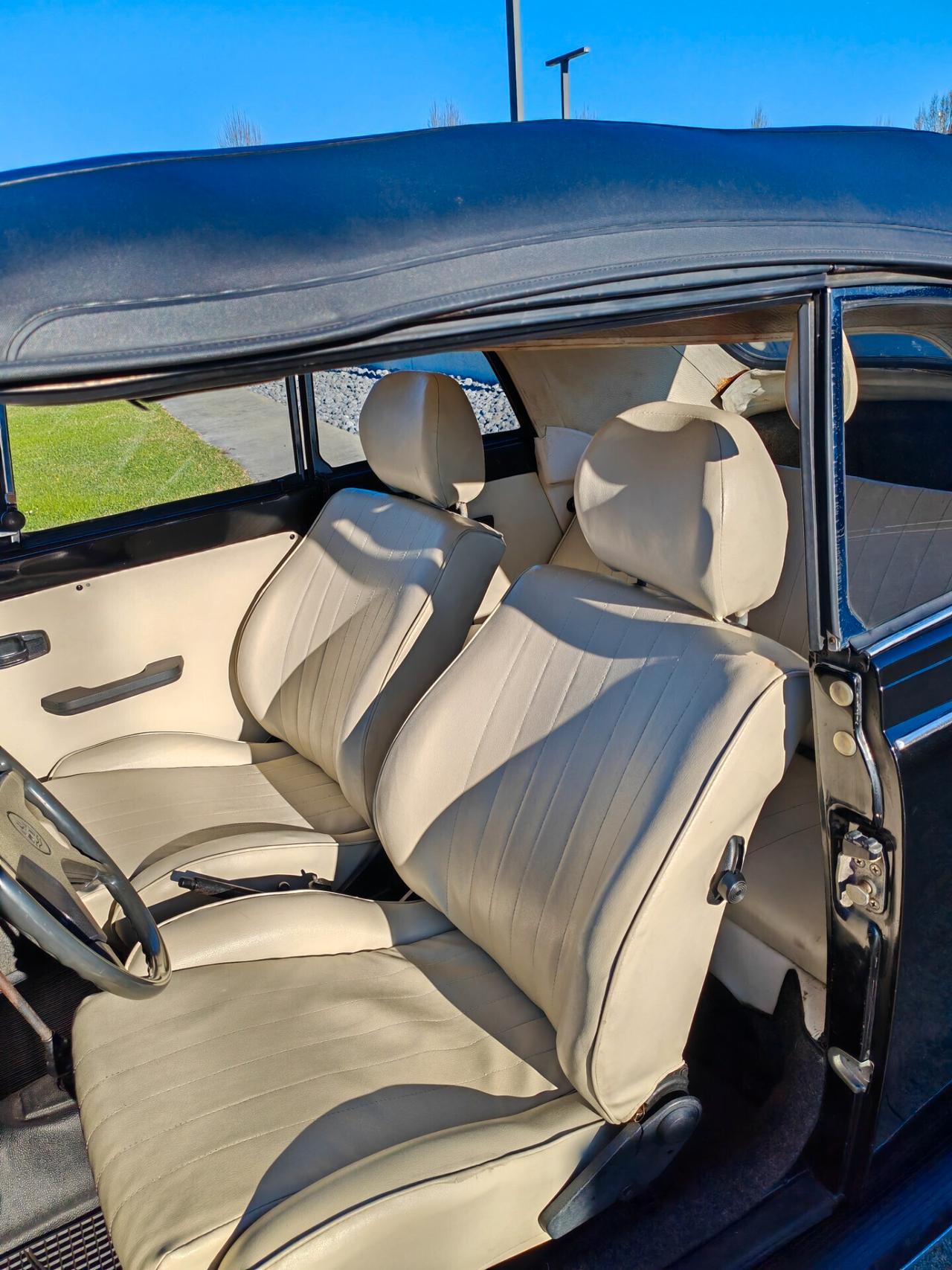 VW Maggiolino CABRIO