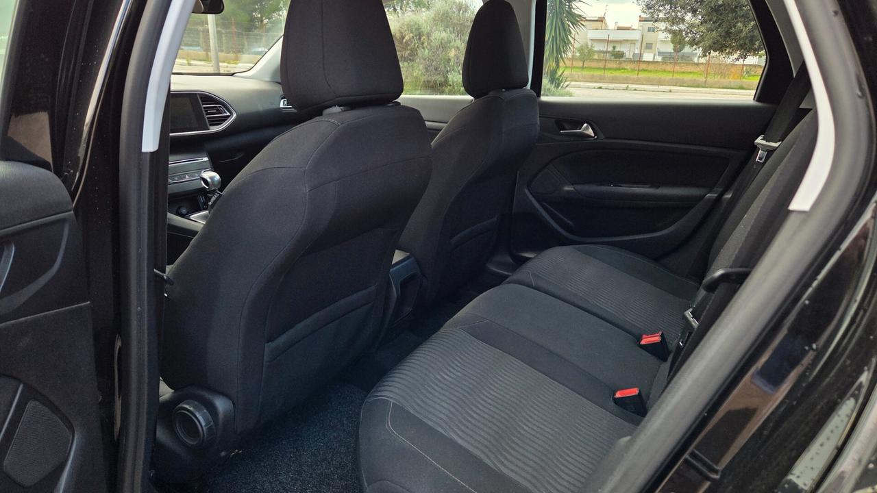 Peugeot 308 BlueHDi 120 S&S SW Allure