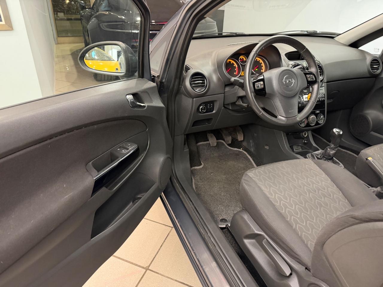 Opel Corsa 3p 1.2 Edition (elective) 85cv -104-