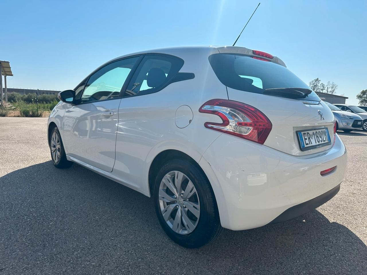 Peugeot 208 Benzina
