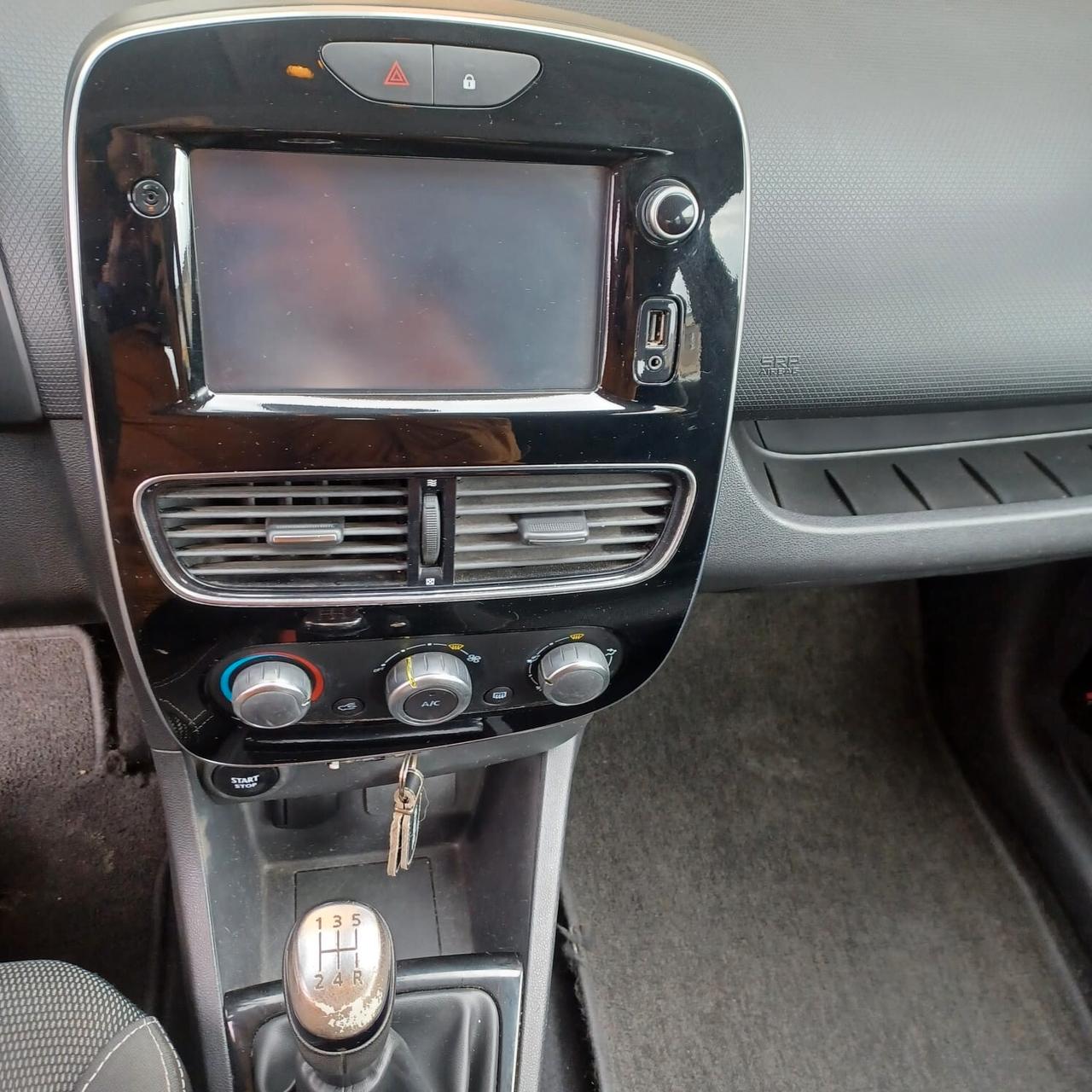 121.828 KM CLIO 1.5 DCI NEOPATENTATI UNIPROPRIETARIO