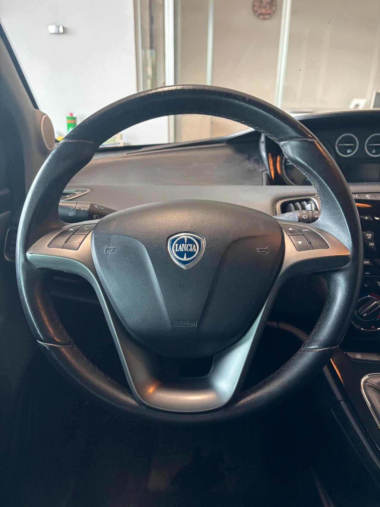 Lancia Ypsilon 1.3 mjt Silver s *PER NEOPATENTATI
