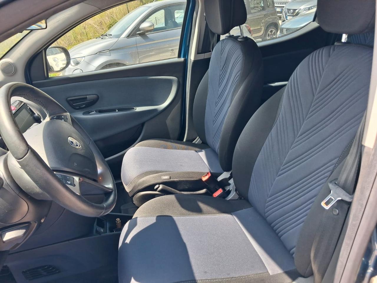 Lancia Ypsilon 1.2 69 CV 5 porte GPL Gold