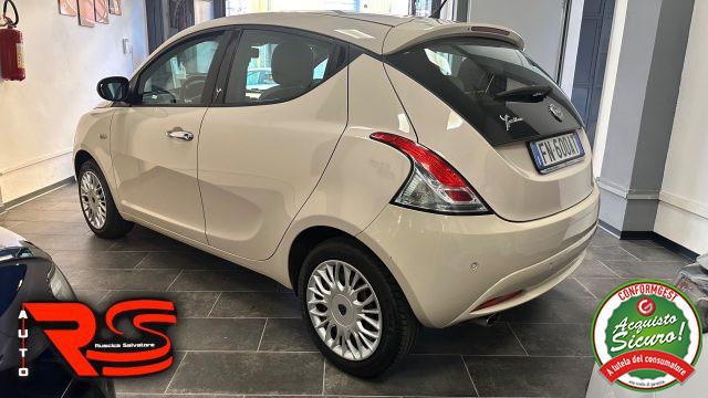 LANCIA Ypsilon 1.2 69 CV 5 porte Gold Adatta Neopatentati