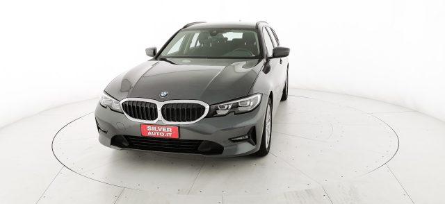 BMW 320 d Touring mhev 48V xdrive Business Advantage auto