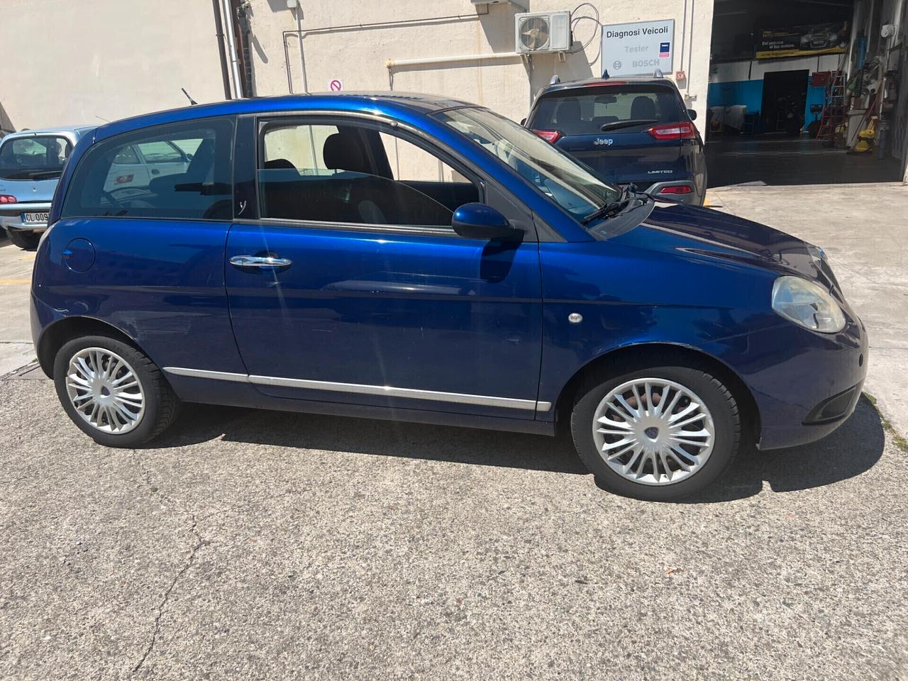 Lancia Ypsilon 1.2 Modamilano