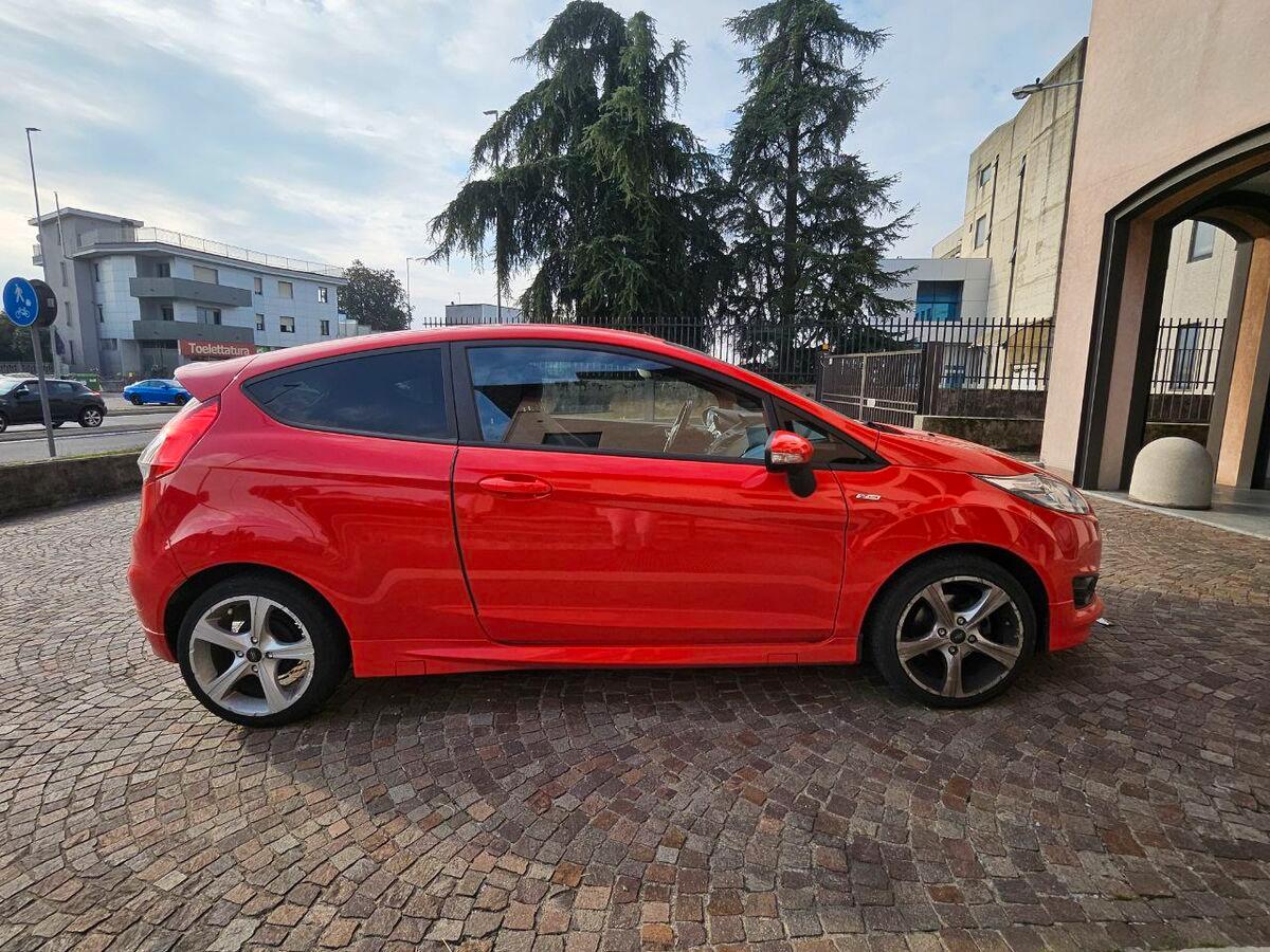 Ford Fiesta 1.5 tdci ST-line 95cv 3p