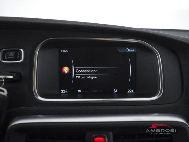 VOLVO V40 Cross Country D2 1.6 Powershift Volvo Ocean Race - PER OPERATORI