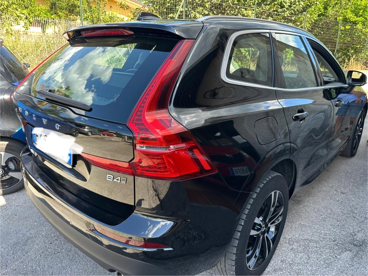 Volvo XC 60 XC60 B4 (d) AWD Geartronic Momentum UNICO PROPRIETARIO