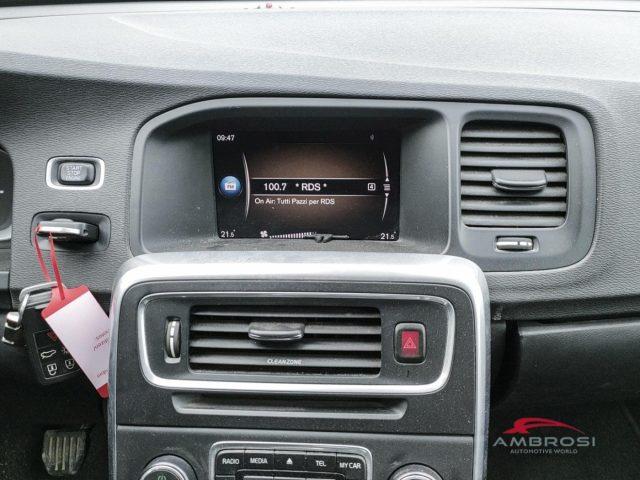 VOLVO V60 Cross Country D3