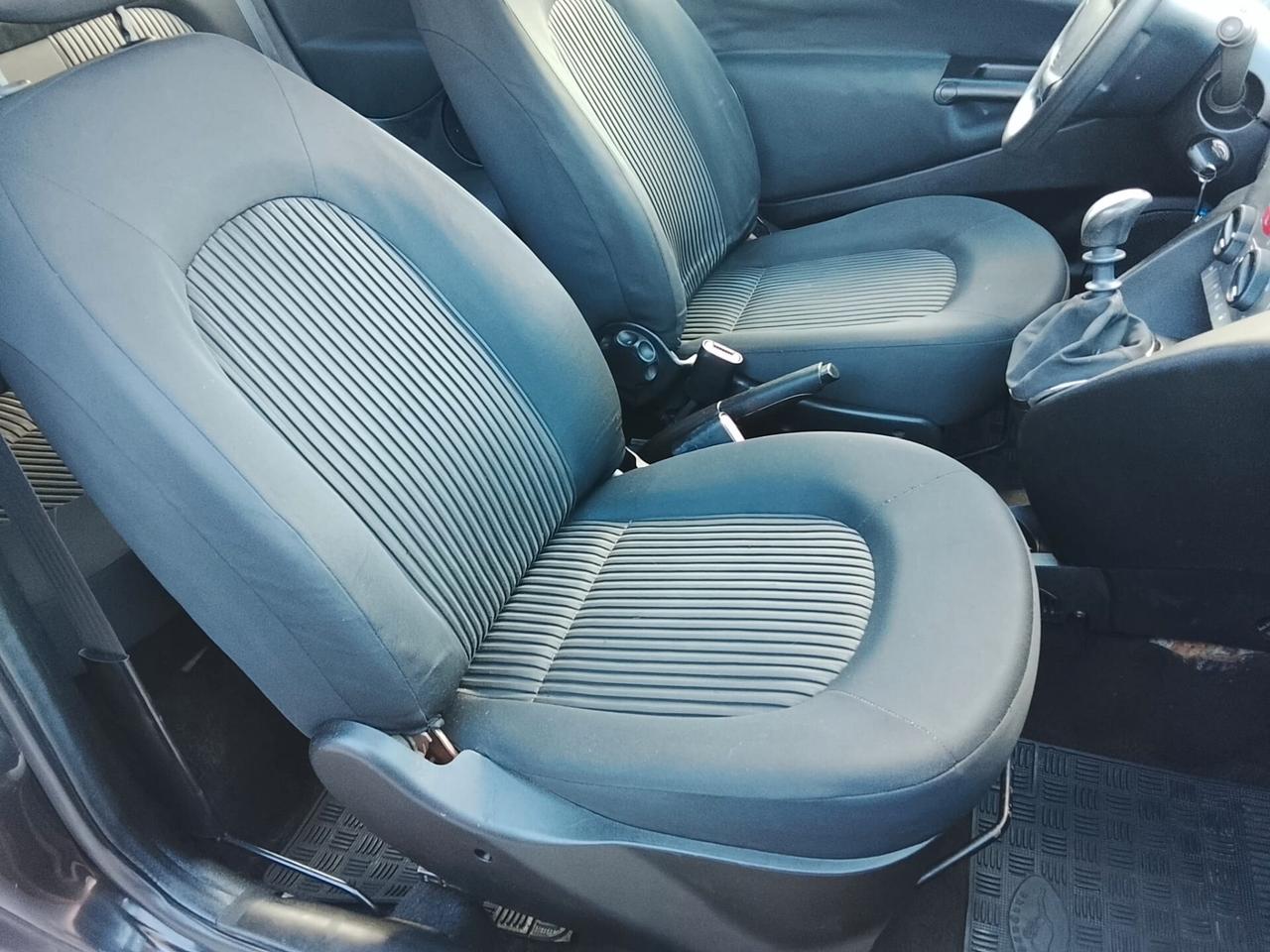 Lancia Ypsilon 1.2 argento