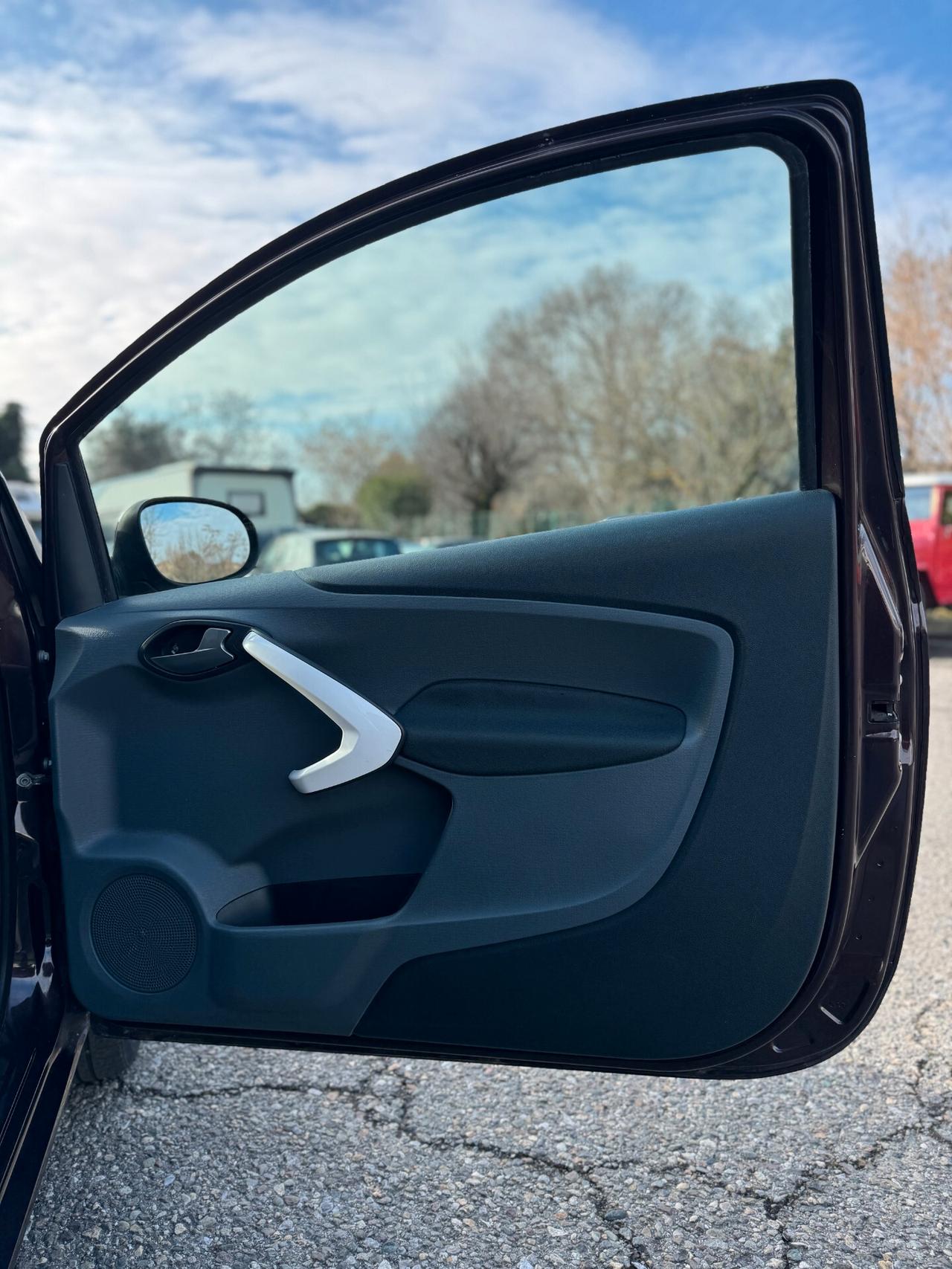 Ford Ka 1.2 51kW Benz Titanium *UNICO proprietario*