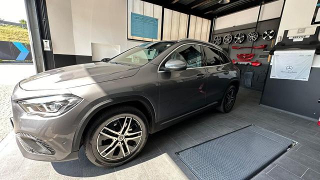 MERCEDES-BENZ GLA 200 d Automatic Sport