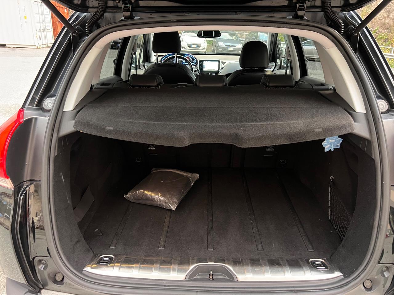 Peugeot 2008 1.6 e-HDi 92 CV Stop&Start Urban Cross