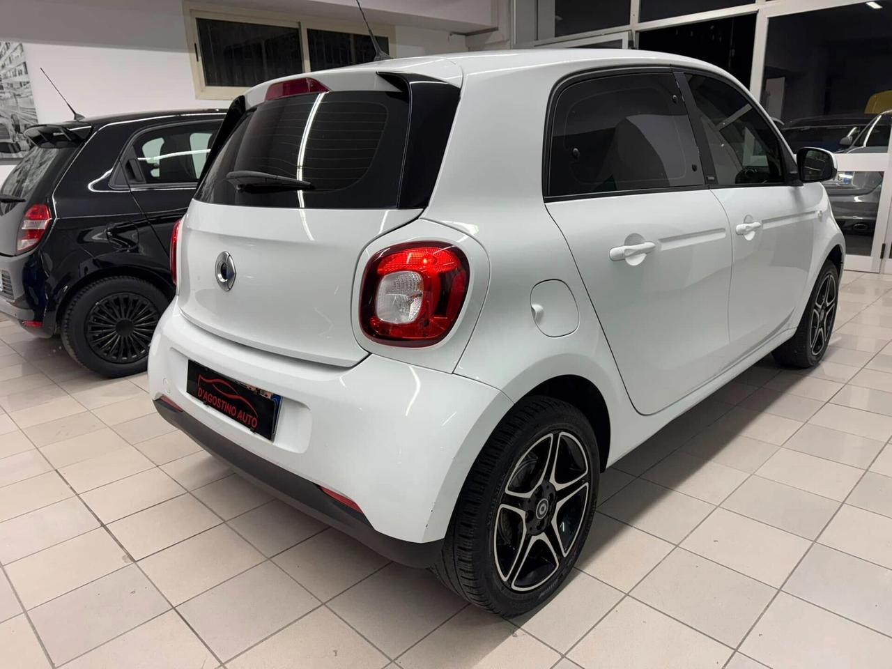 Smart ForFour 453 1.0 benzina 70cv