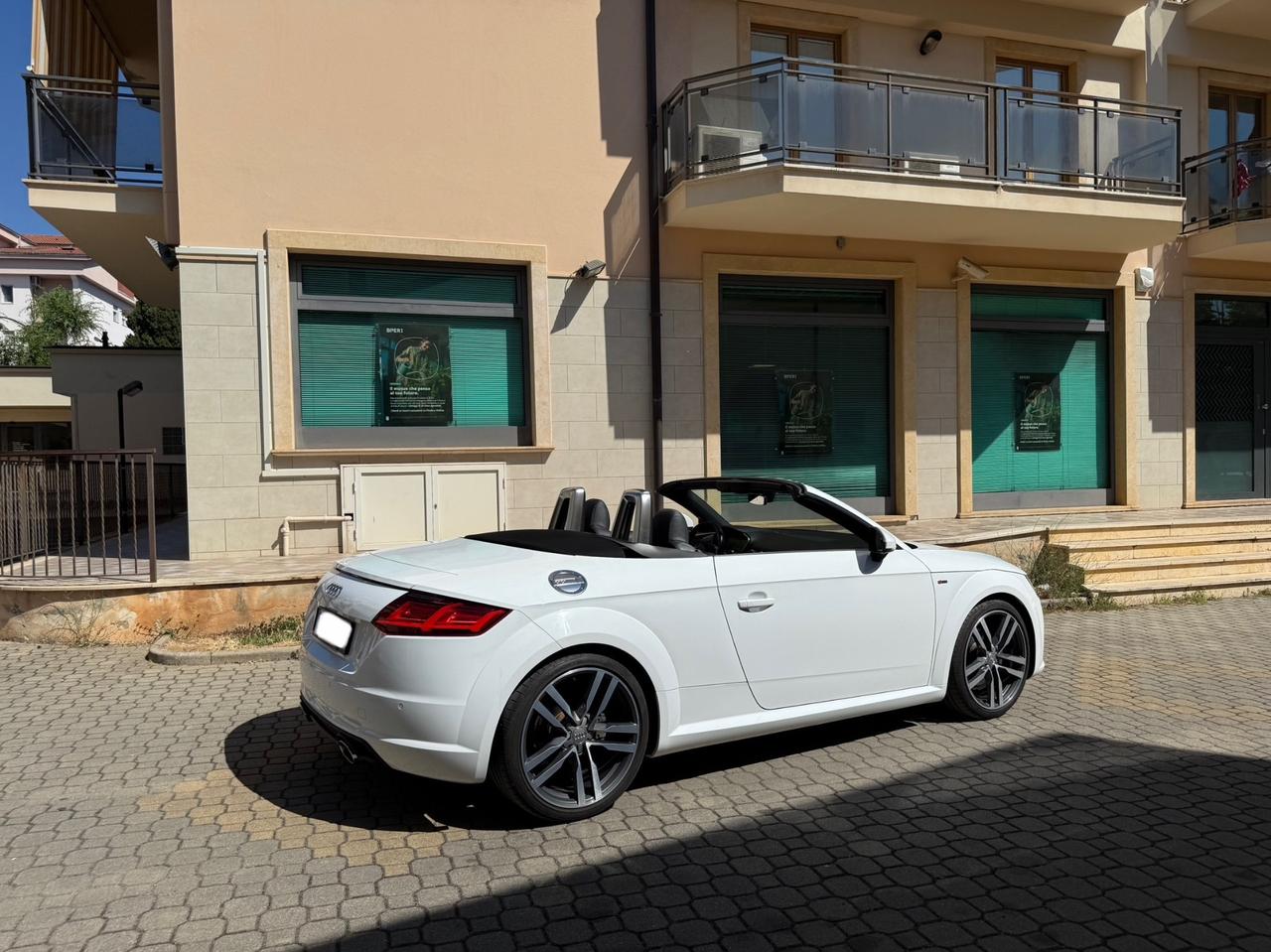 Audi TT Roadster 1.8 TFSI S line