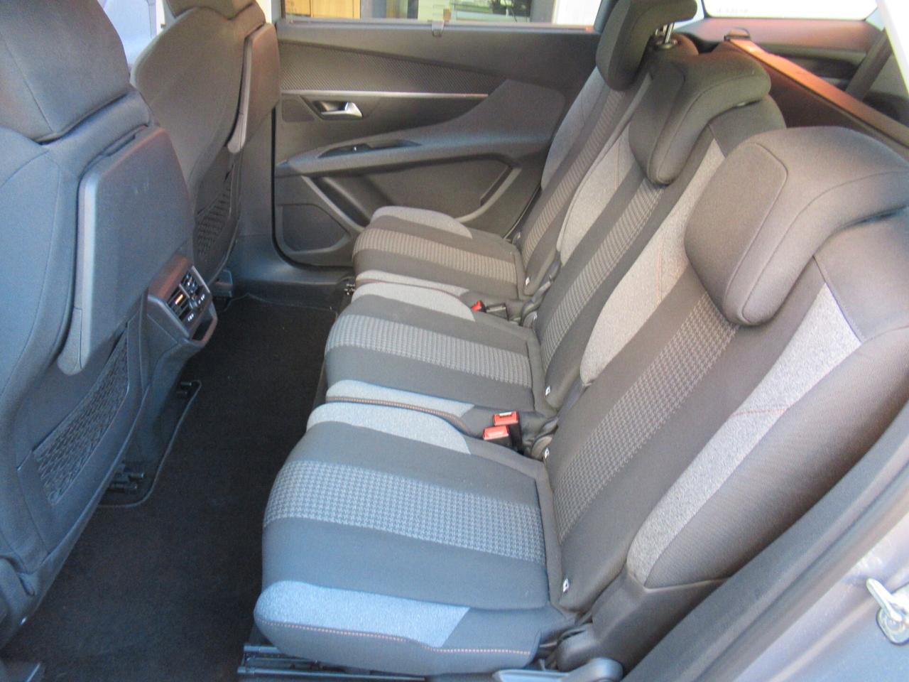 Peugeot 5008 BlueHDi 130 S&S Business