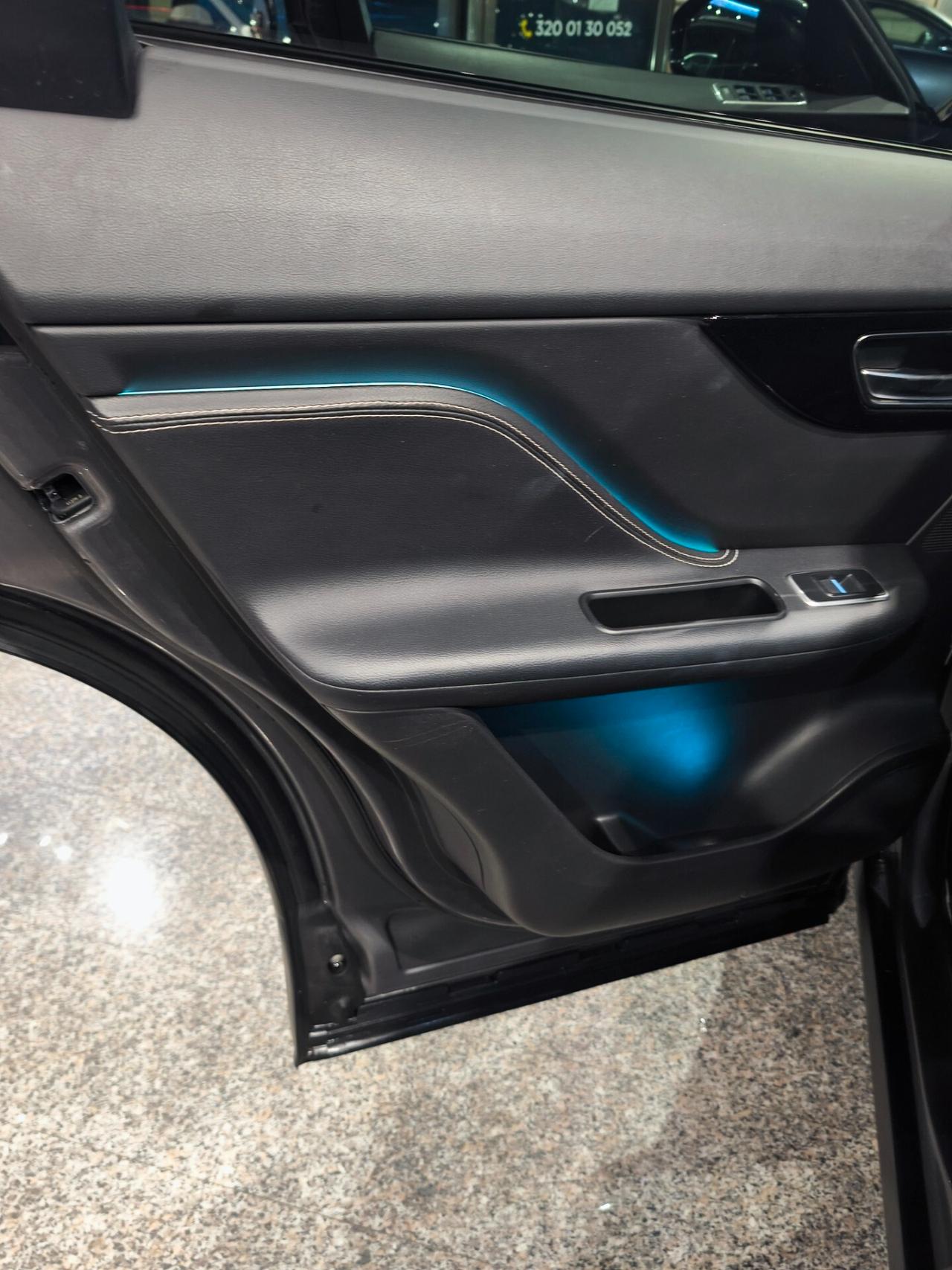 Jaguar F-Pace 2.0 D 180 CV AWD aut. R-SPORT 2018