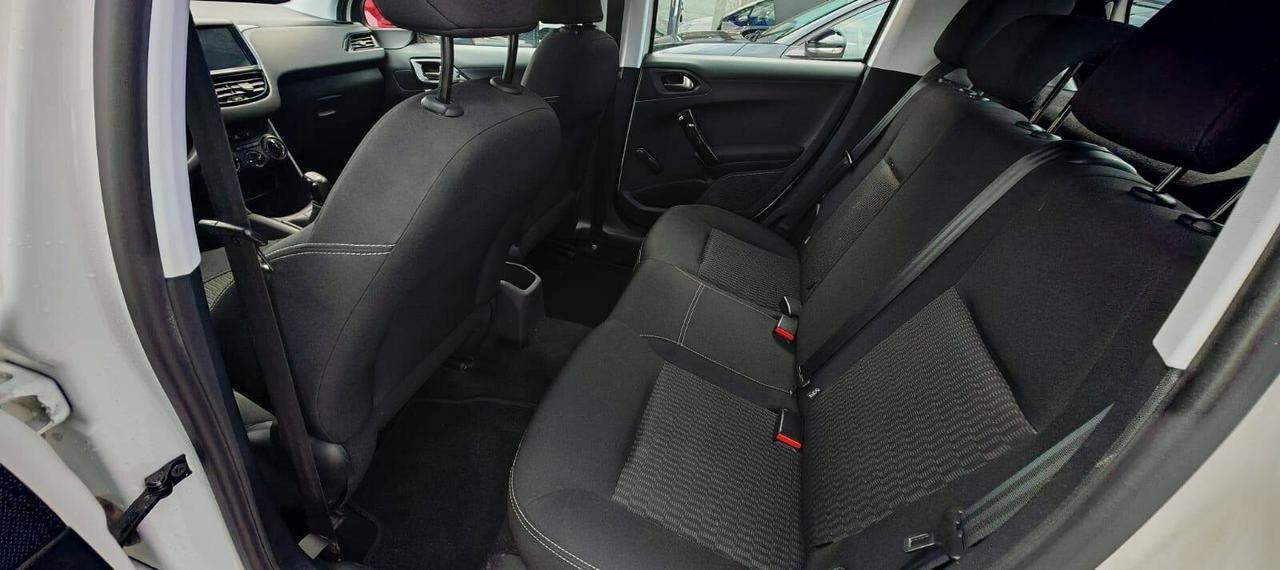 Peugeot 208 100K KM EURO 6 UNIPRO
