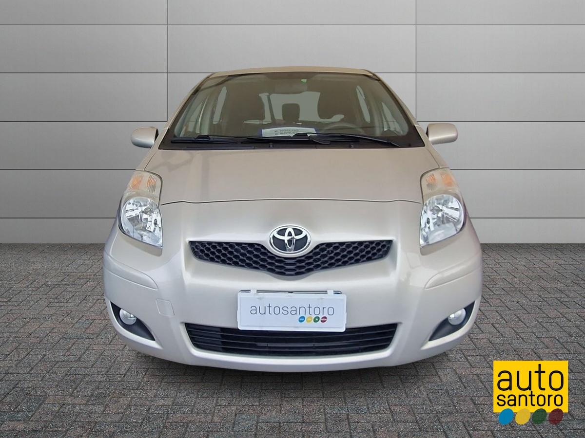 TOYOTA YARIS 1.0 NOW
