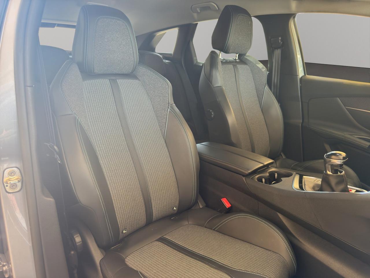 Peugeot 3008 BlueHDi 130 S&S Allure Pack