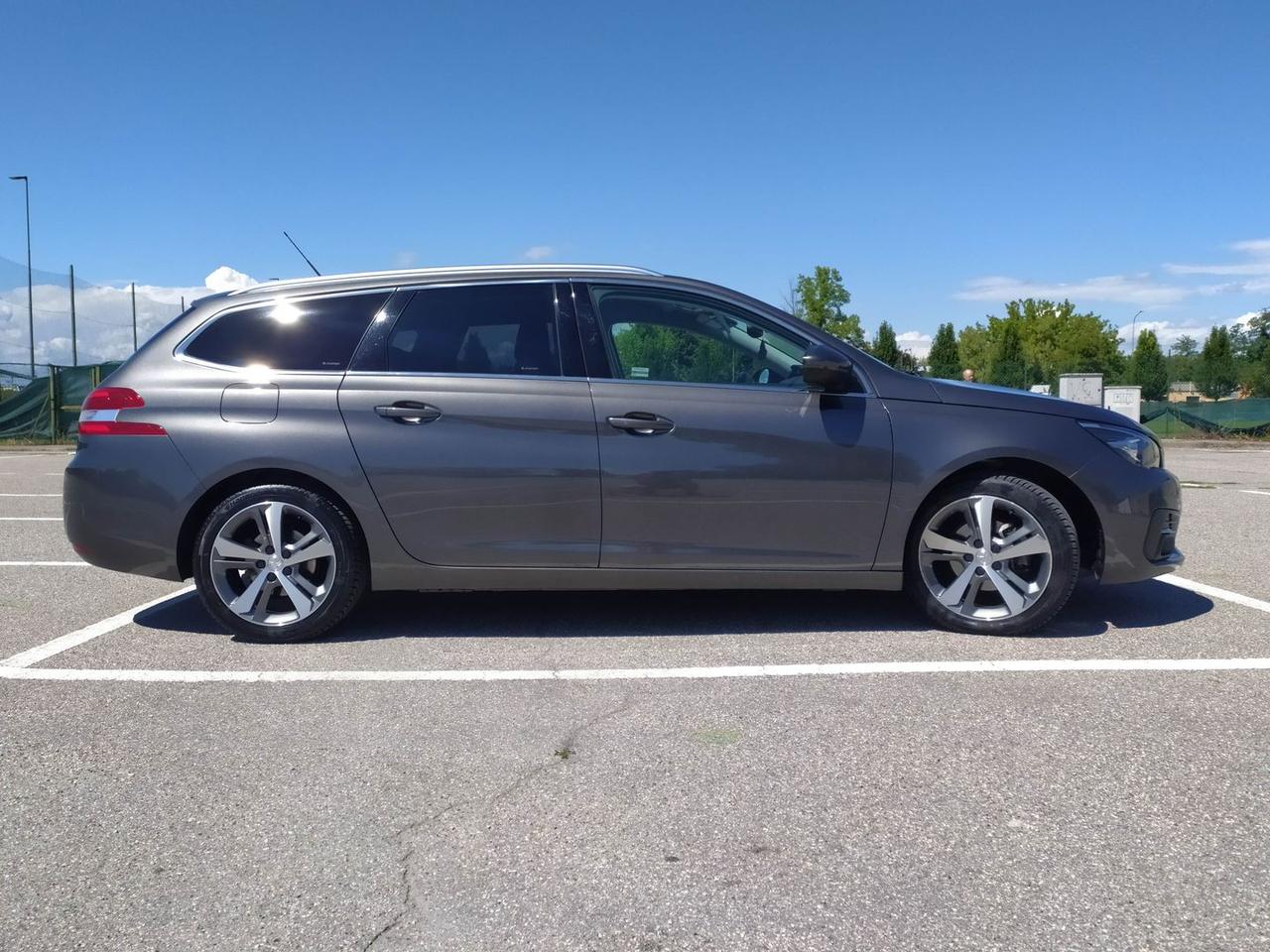 Peugeot 308 Tech Edition 1.5 Blue HDI 130 #6400