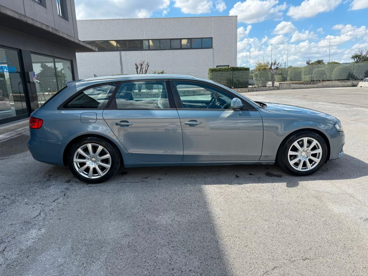 AUDI A4 2.0 TDI 2011 12 MESI DI GARANZIA