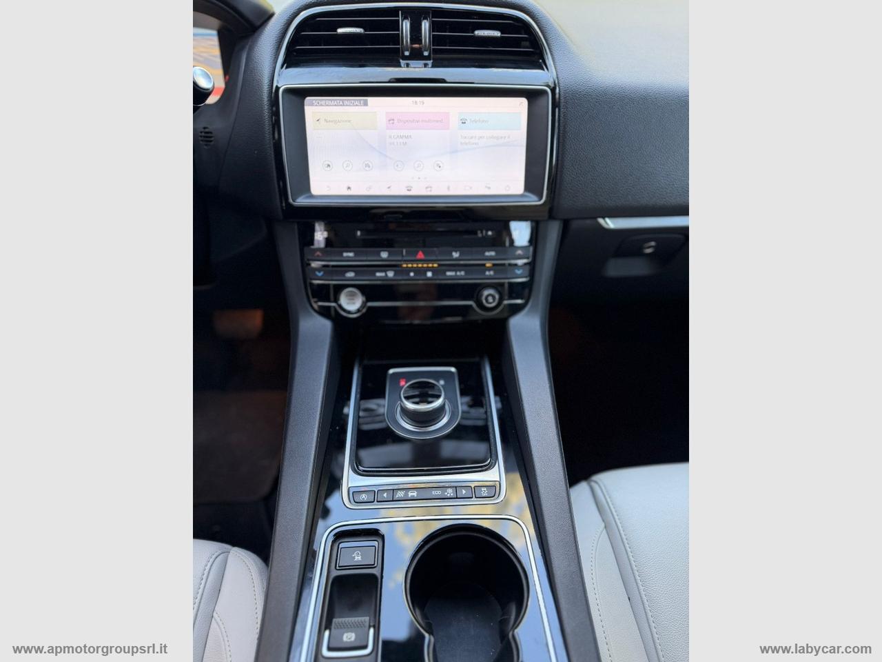 JAGUAR F-Pace 2.0 D 180 CV AWD aut. Prestige