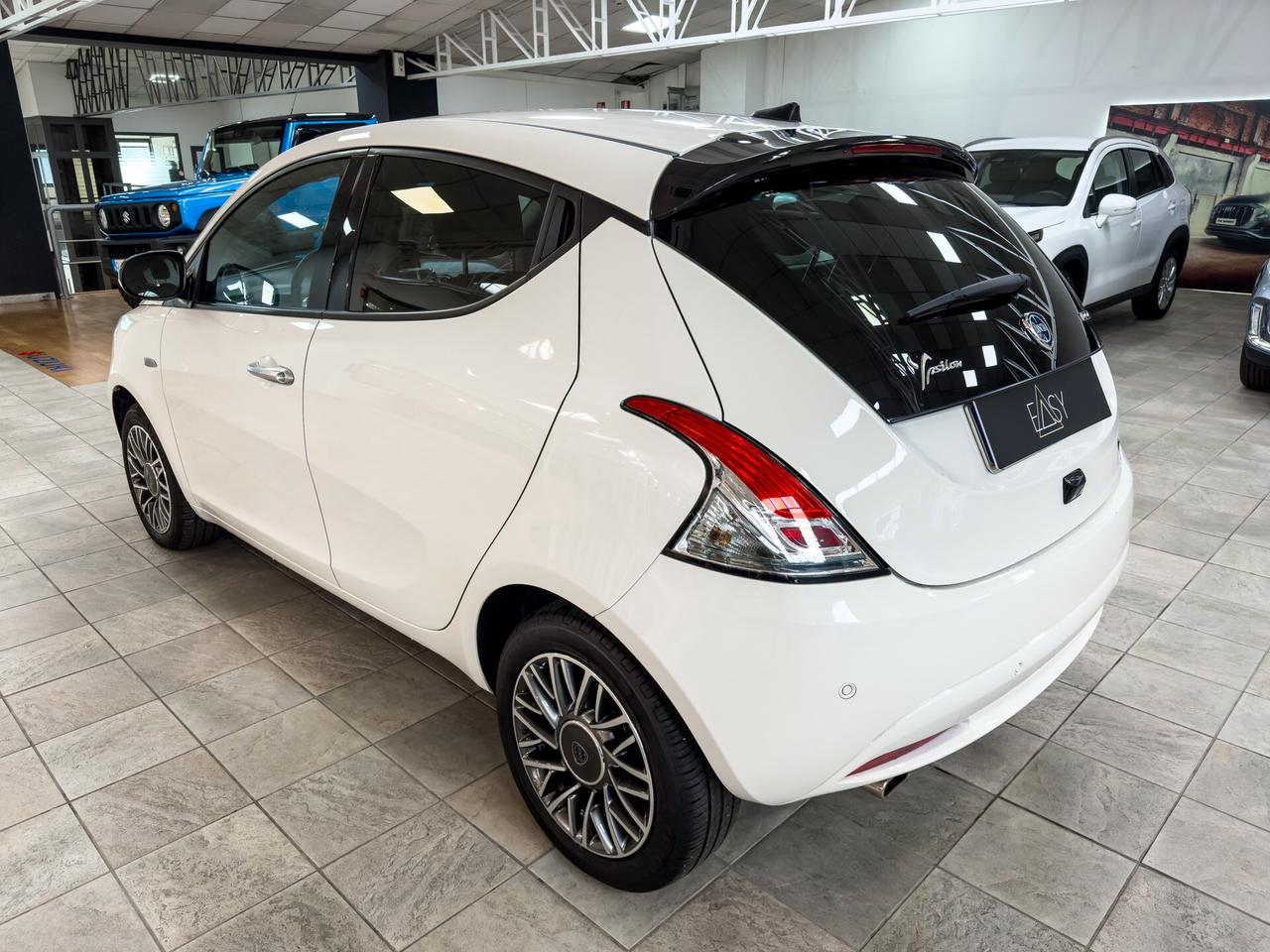 Lancia Ypsilon 1.0 hybrid Silver NEOPATENTATI* AZIENDALE