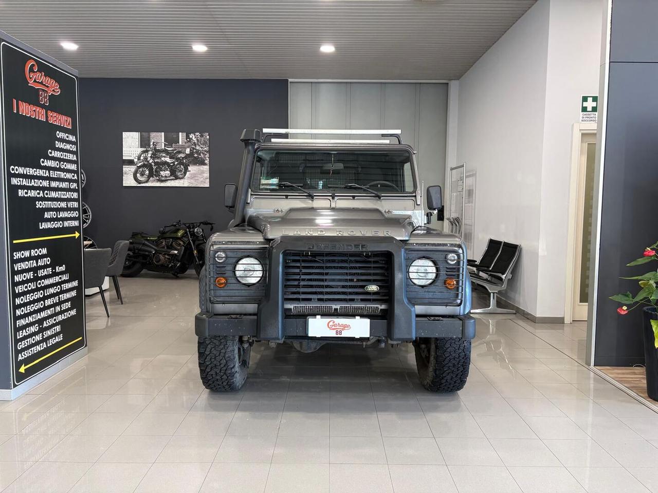 Land Rover Defender VI 2007 90 Defender 90 2.4 td E