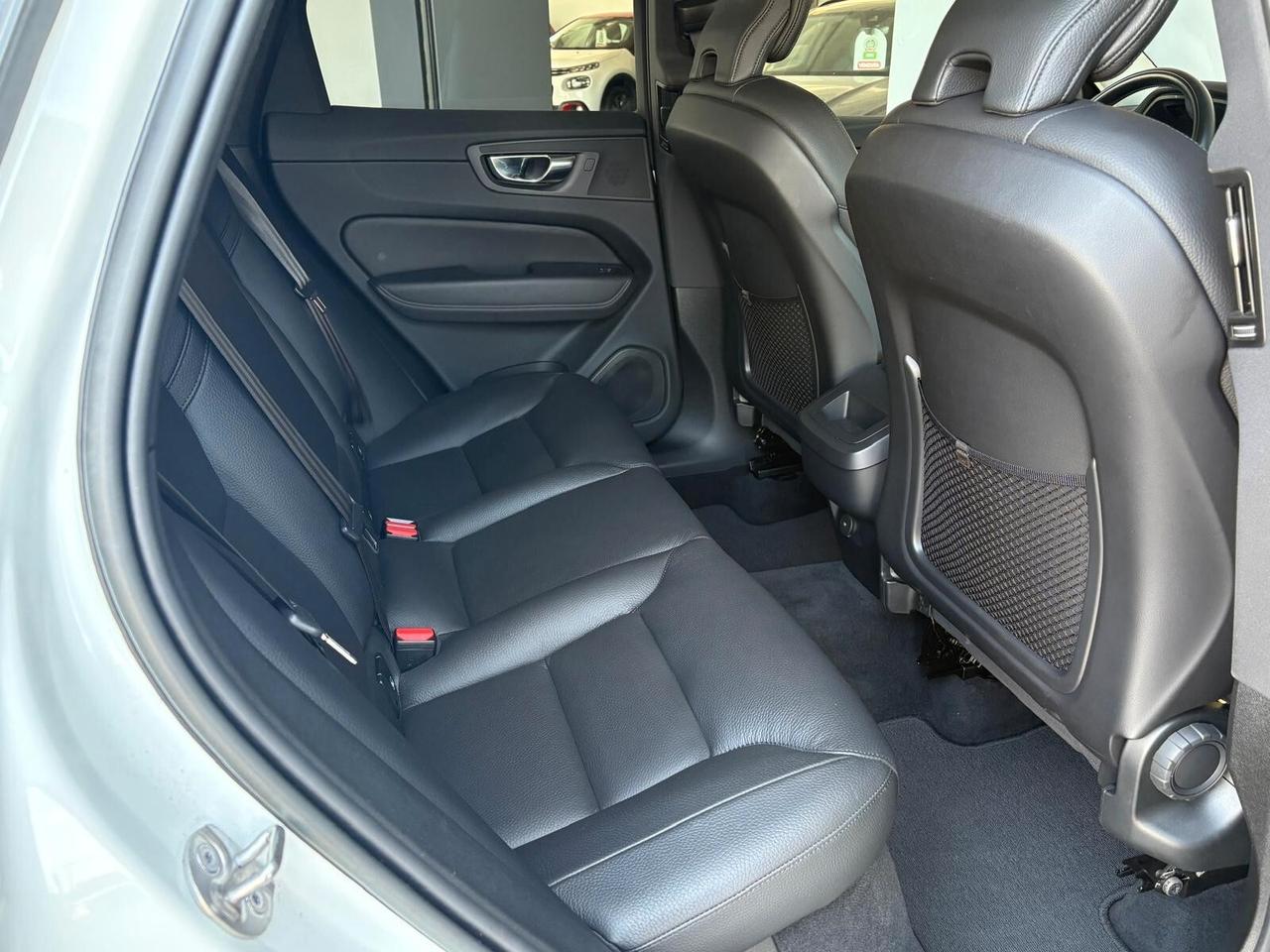 Volvo XC 60 B4 (d) automatico Plus Bright