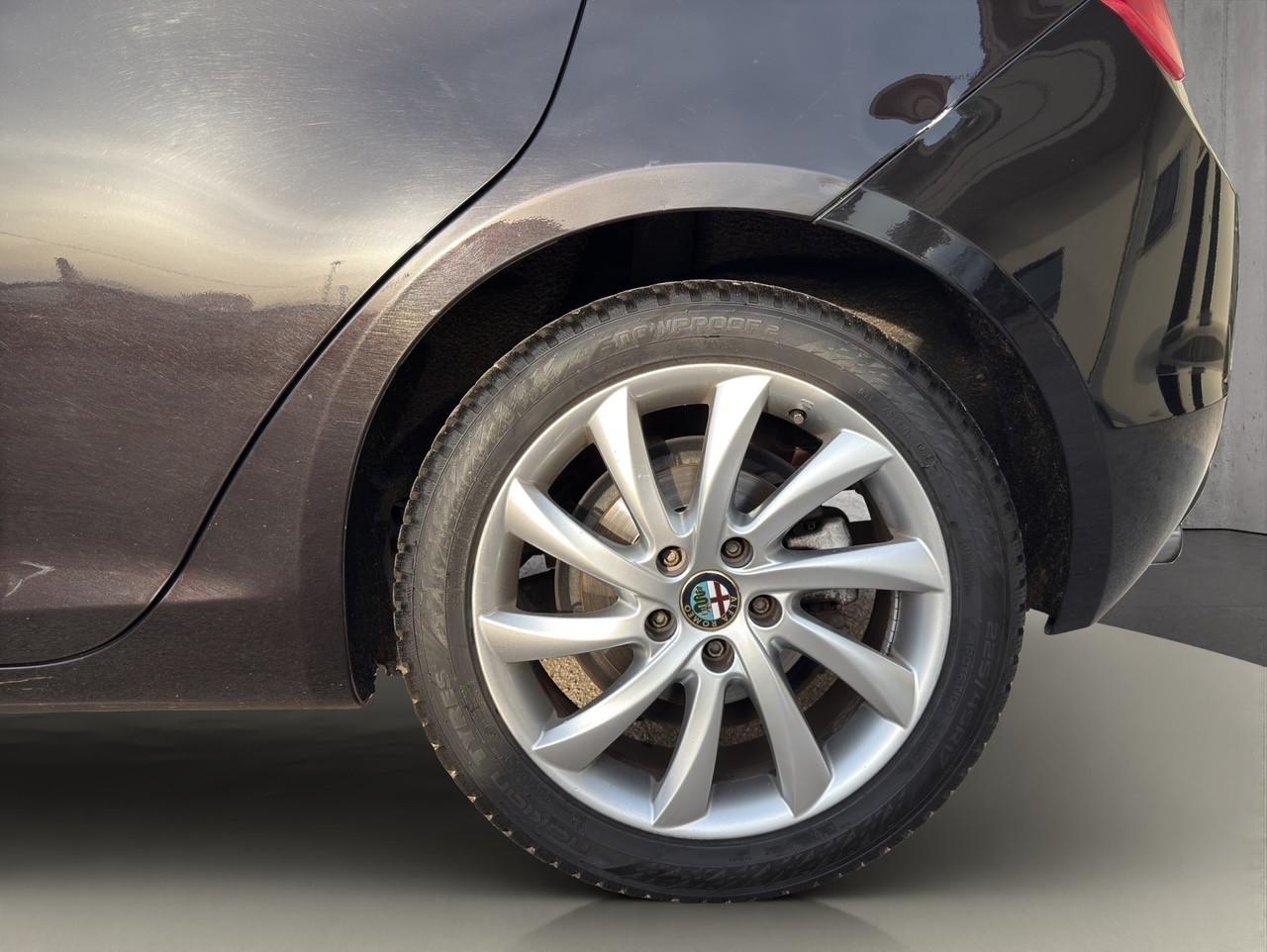 Alfa Romeo Giulietta 1.6 JTDm-2 105 CV Distinctive GANCIO TRAINO