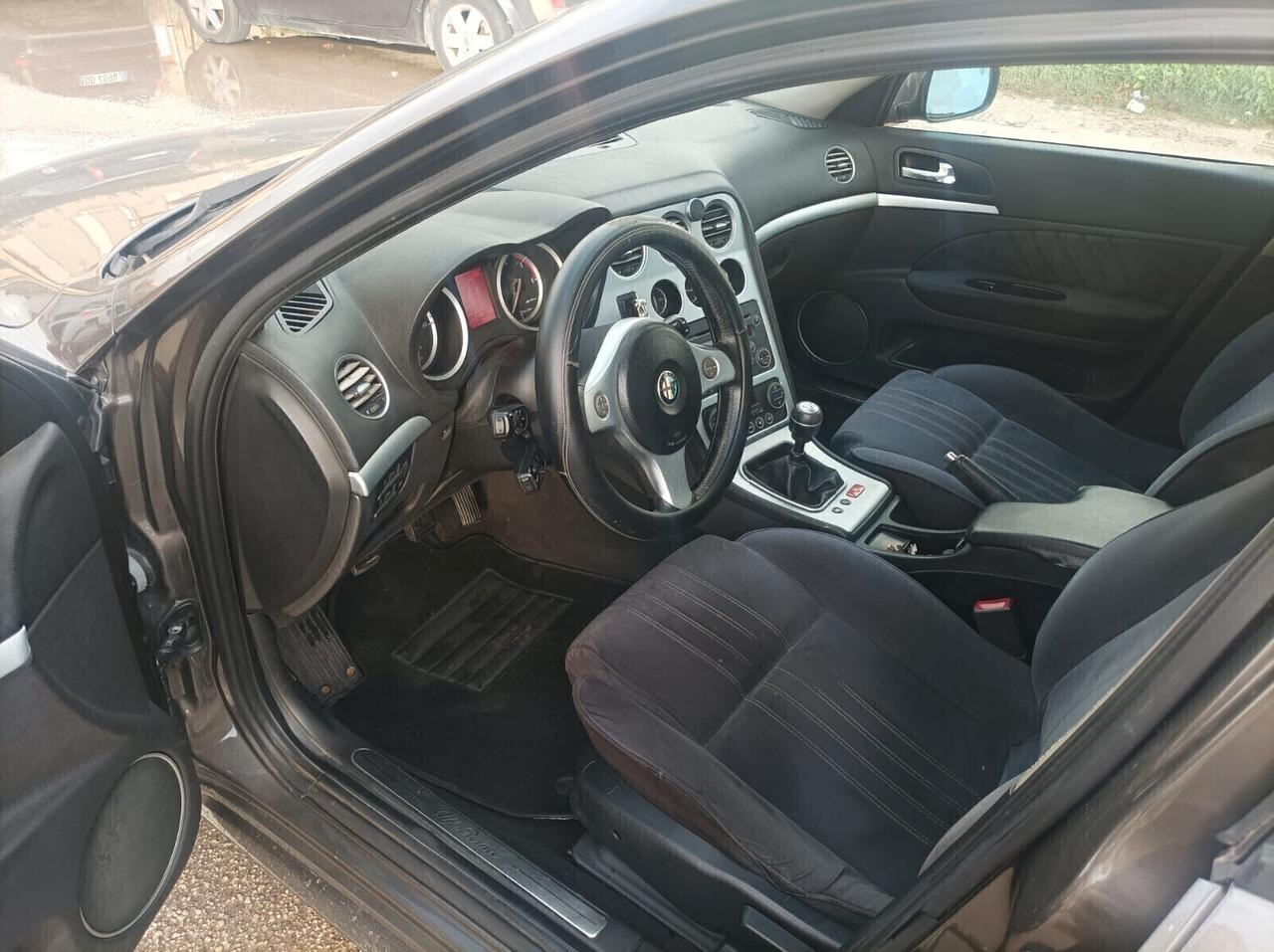 Alfa Romeo 159 1.9 JTDm Distinctive