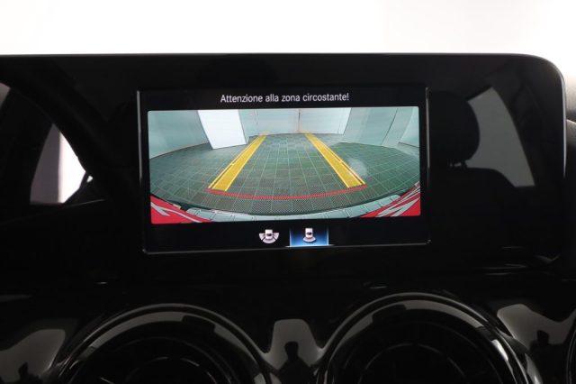 MERCEDES-BENZ CLA sse GLA GLA 180 d Automatic Business