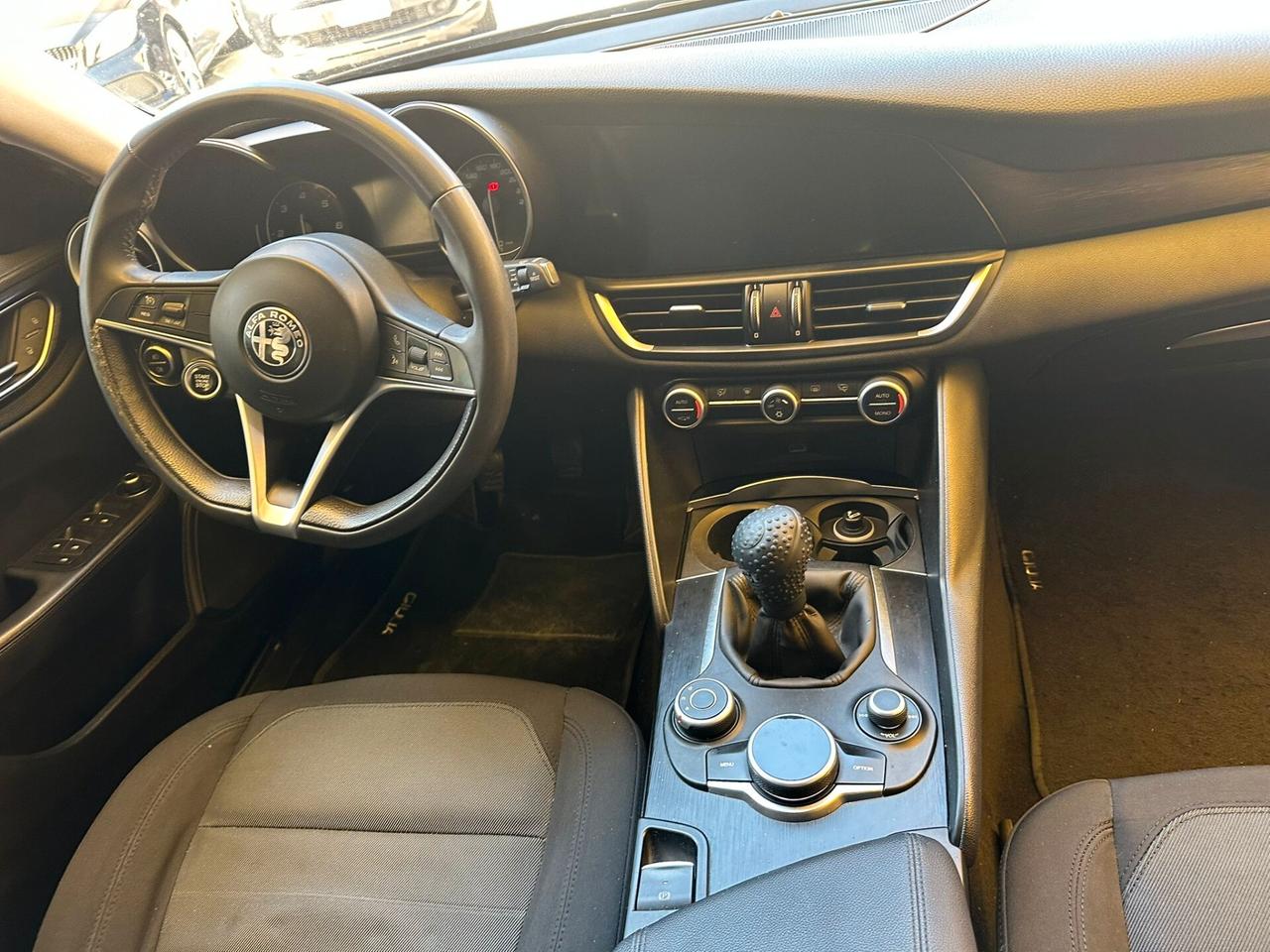 Alfa Romeo Giulia 2.2cc diesel 12 mesi garanzia-2016