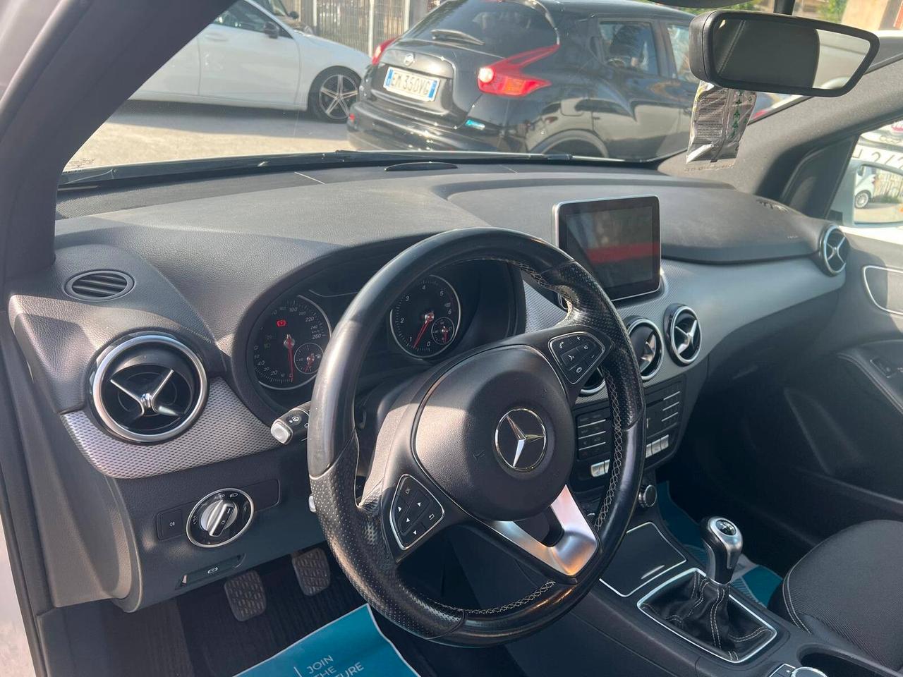 Mercedes-Benz classe B200 136cv Premium 2015
