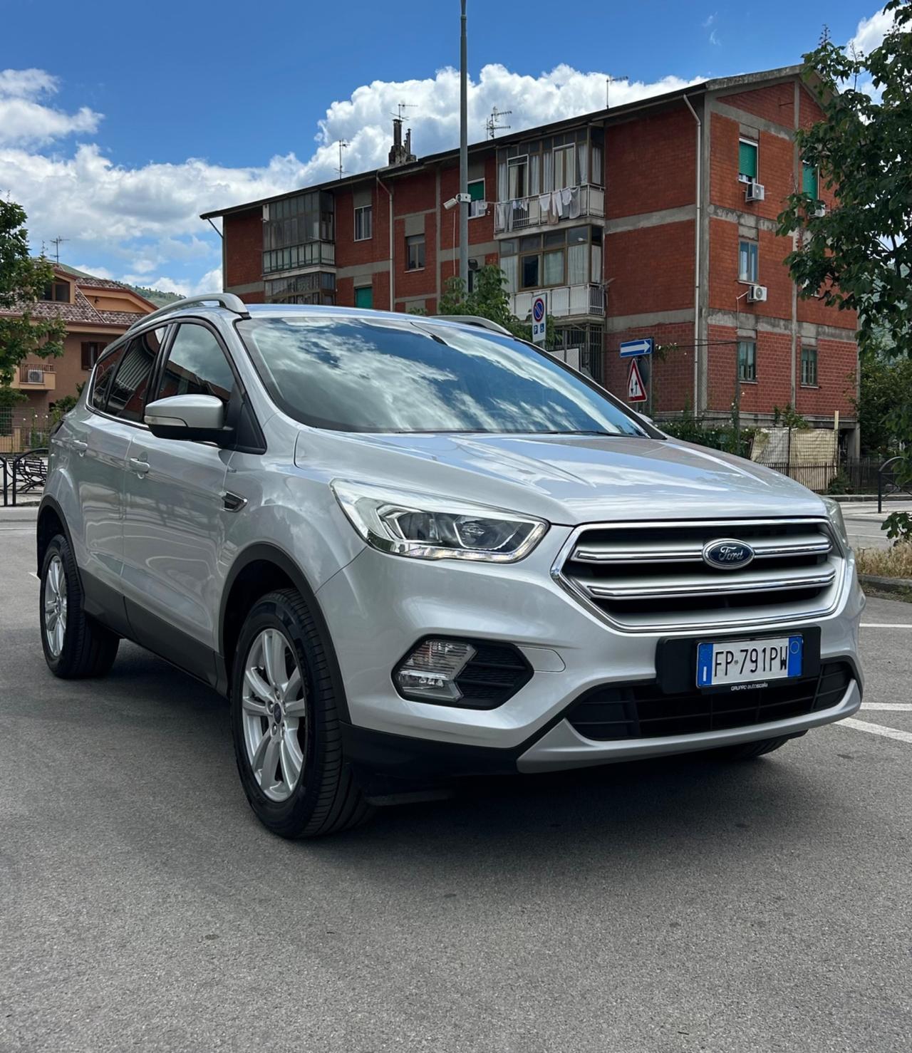 Ford Kuga 1.5 TDCI 120 CV S&S 2WD ST-Line