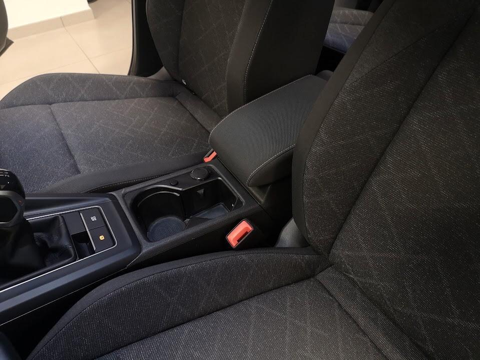 Volkswagen Golf 1.0 TSI EVO Life 81 KW 32.517 KM
