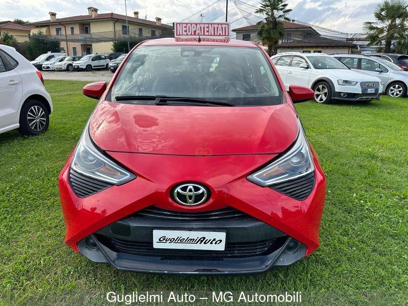 Toyota Aygo Aygo Connect 1.0 VVT-i 72 CV 5 porte x-clusiv red style