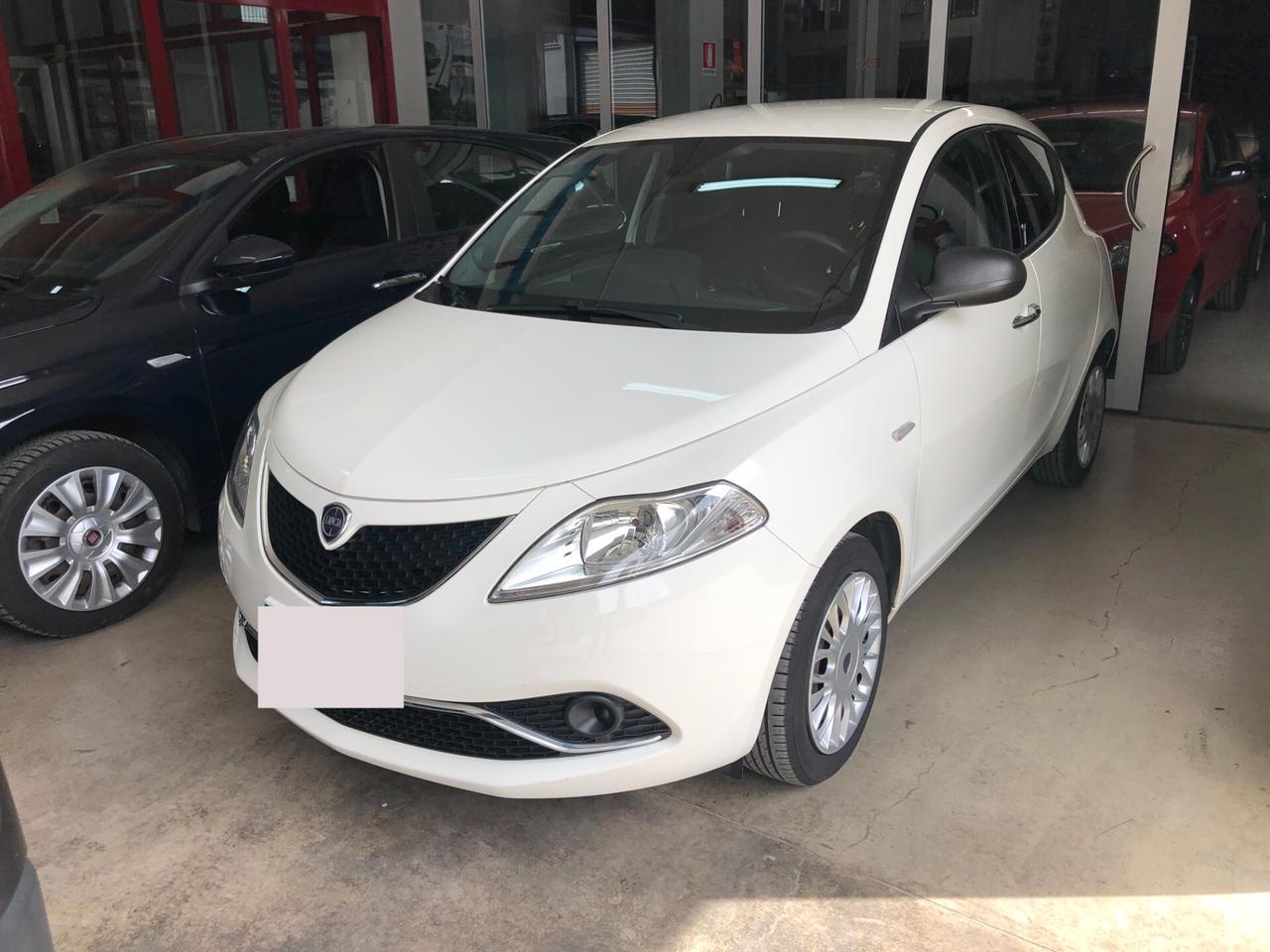 Lancia Ypsilon 1.3 MJT 16V 95 CV 5 porte S&S Silver