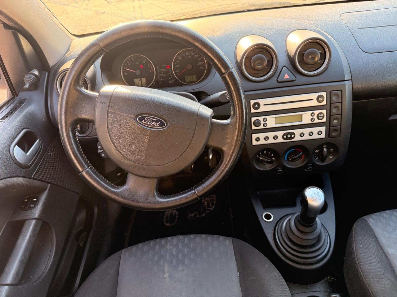 Ford Fiesta 1.2 16V 5p. Ghia