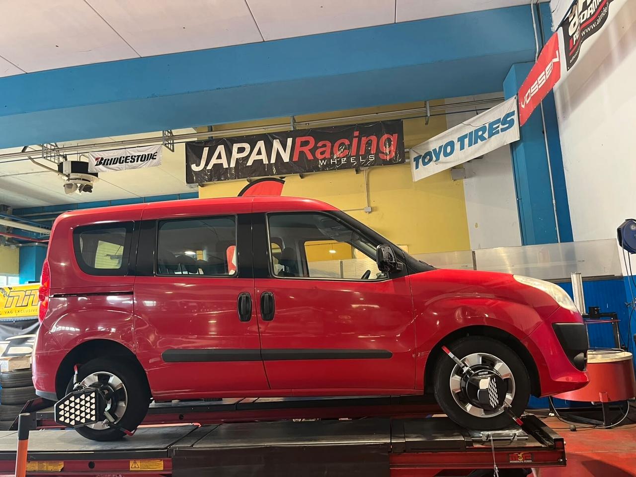 Fiat Doblo 1.6 Diesel 105 cv MJT Autocarro 5 Posti