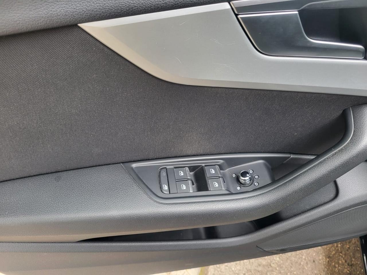 Audi A4 Avant 2.0 TDI 150 CV S -Tronic Business...