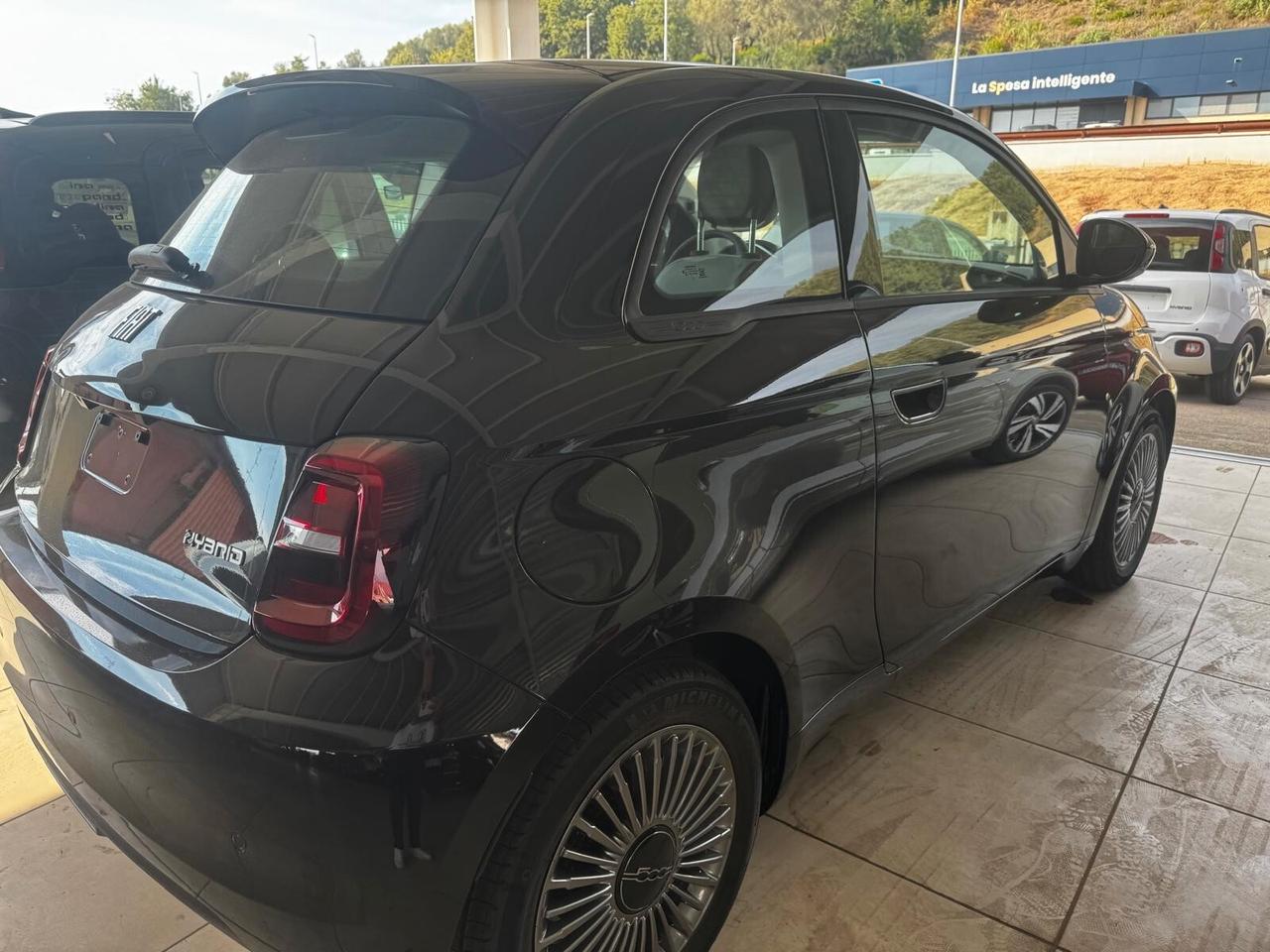 Fiat 500 Berlina Hybrid Icon - Nuova da immatricolare