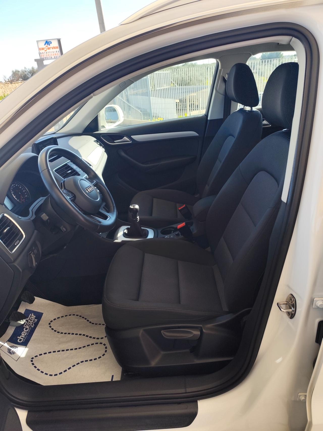 Audi Q3 2.0 TDI 120 CV Sport