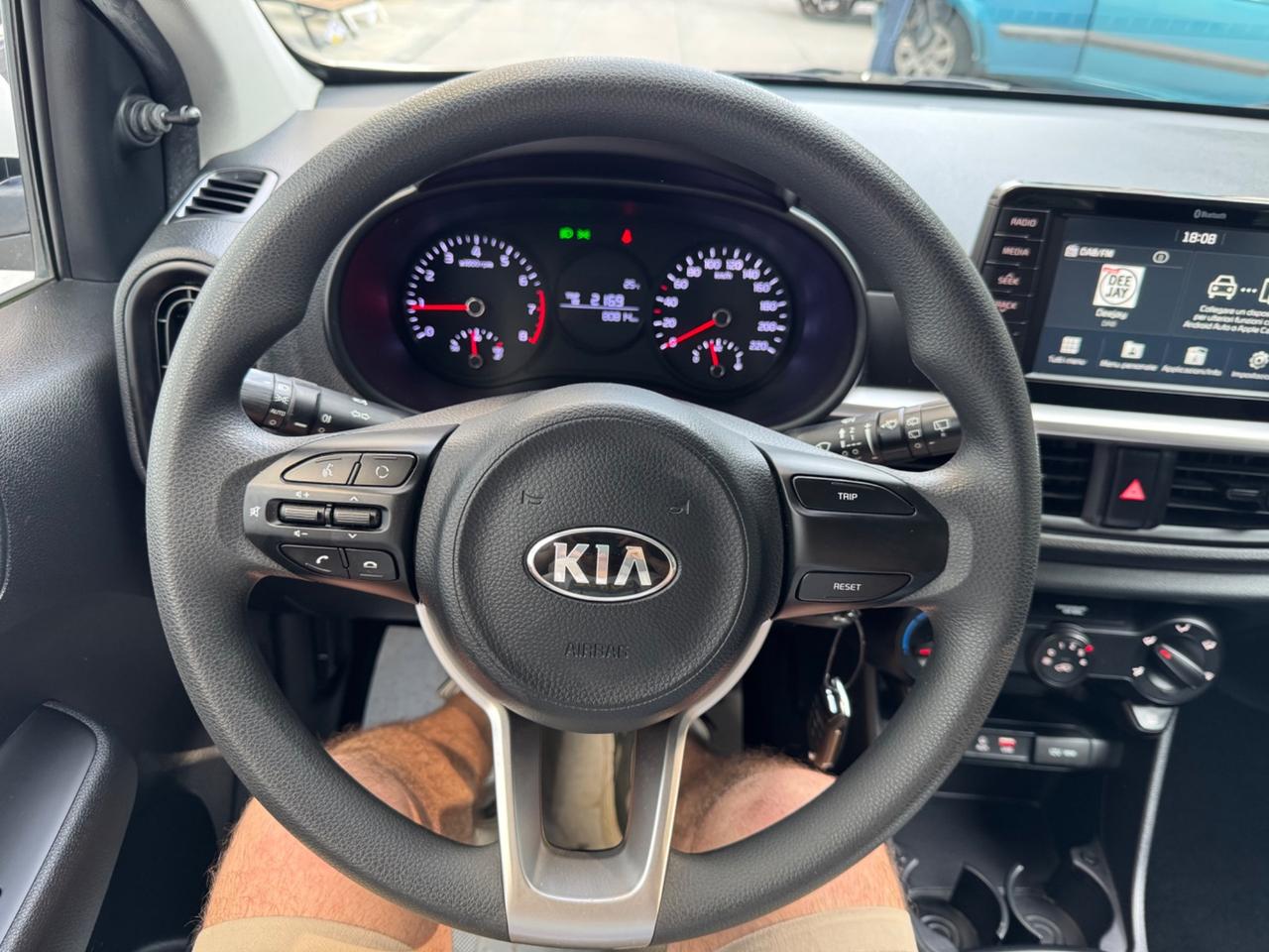 KIA PICANTO 1.0 NEOPATENTATI
