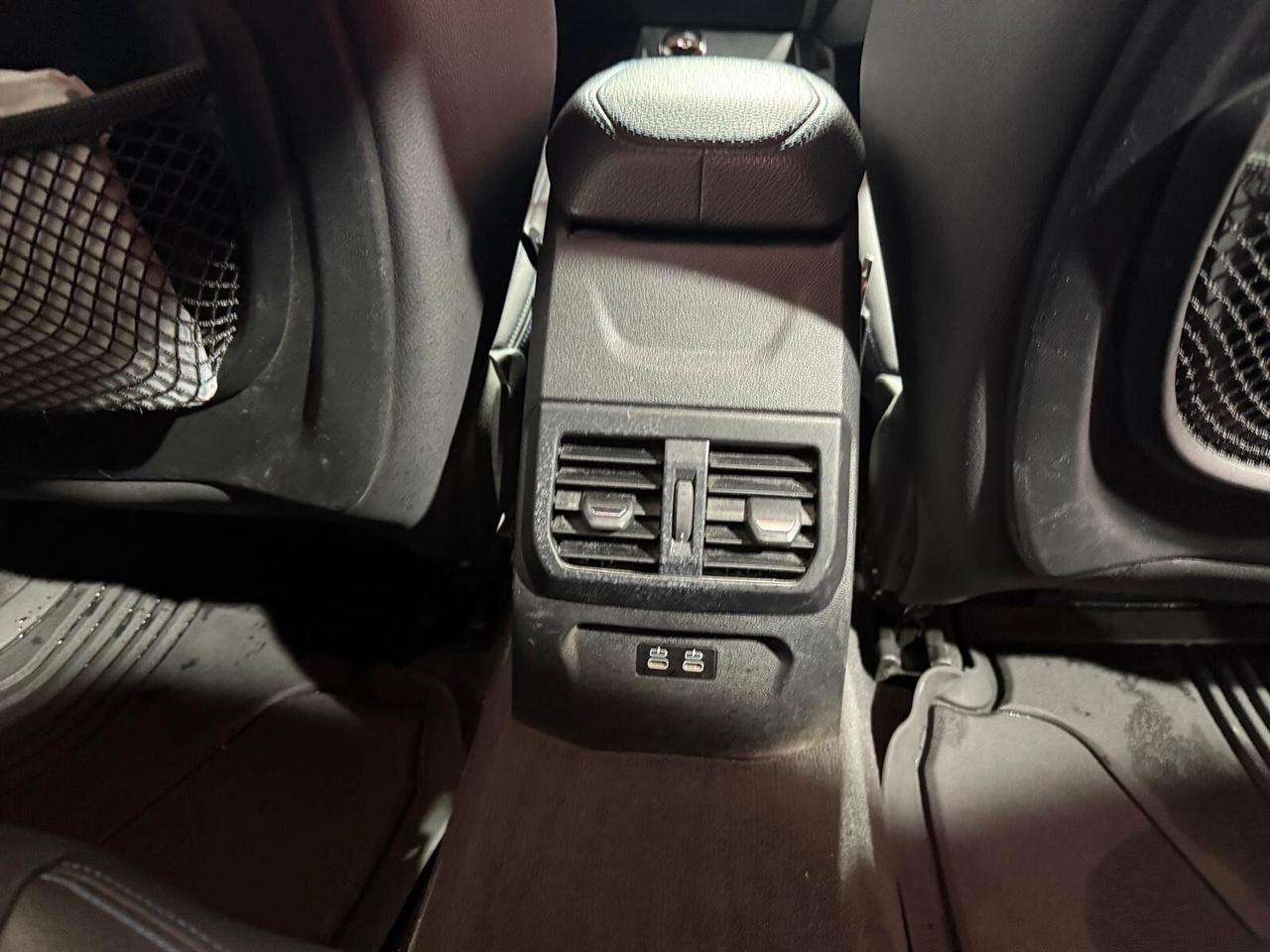 Bmw 118 118d 5p. Colorvision Edition